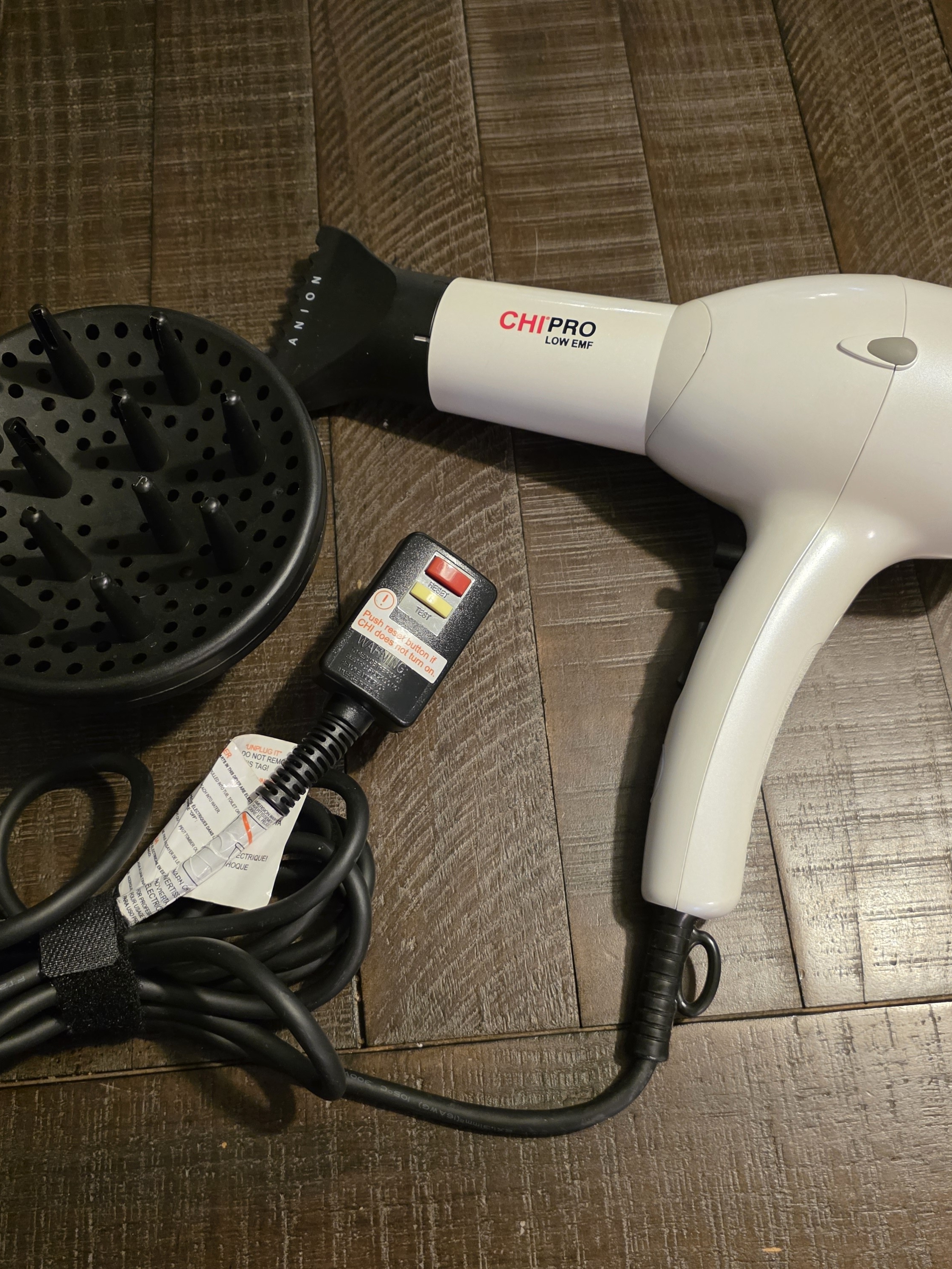 Chi Pro Low Emf White Hair Dryer With Diffuser